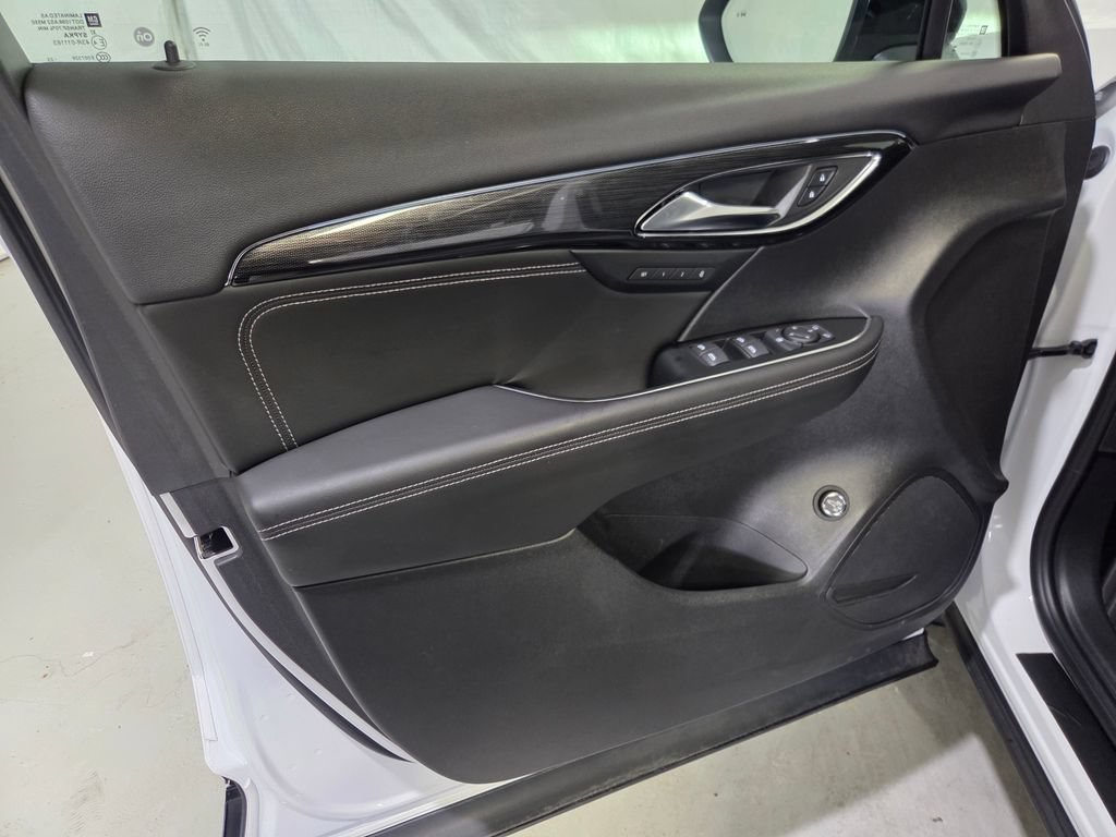 Used 2023 Buick Envision Essence w/ Sport Touring Package AWD/4WD image 17