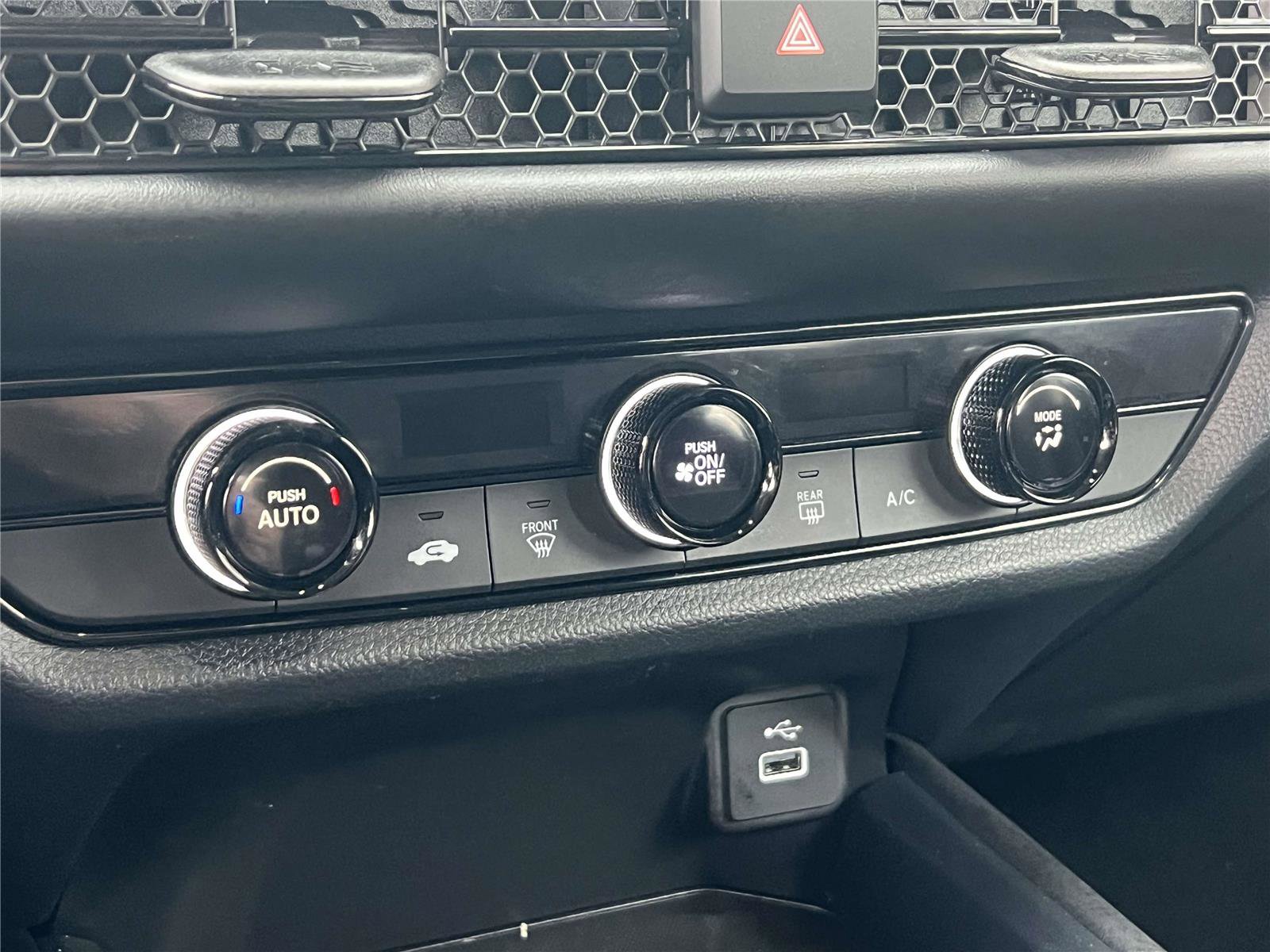 Used 2023 Honda HR-V LX image 31