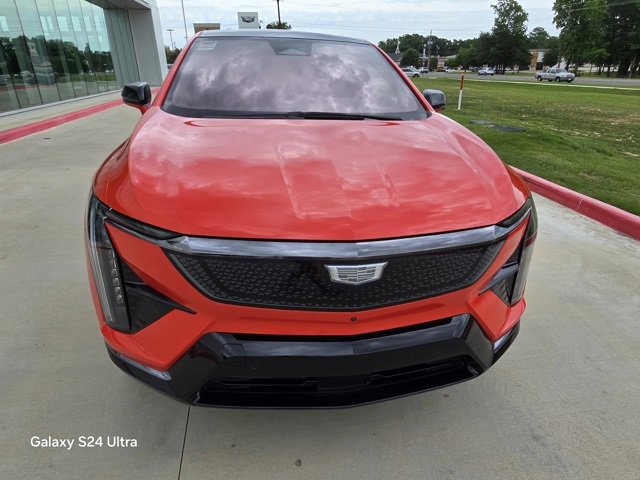 New 2025 Cadillac Optiq Sport 1 w/ LPO, Floor Liner Package image 8