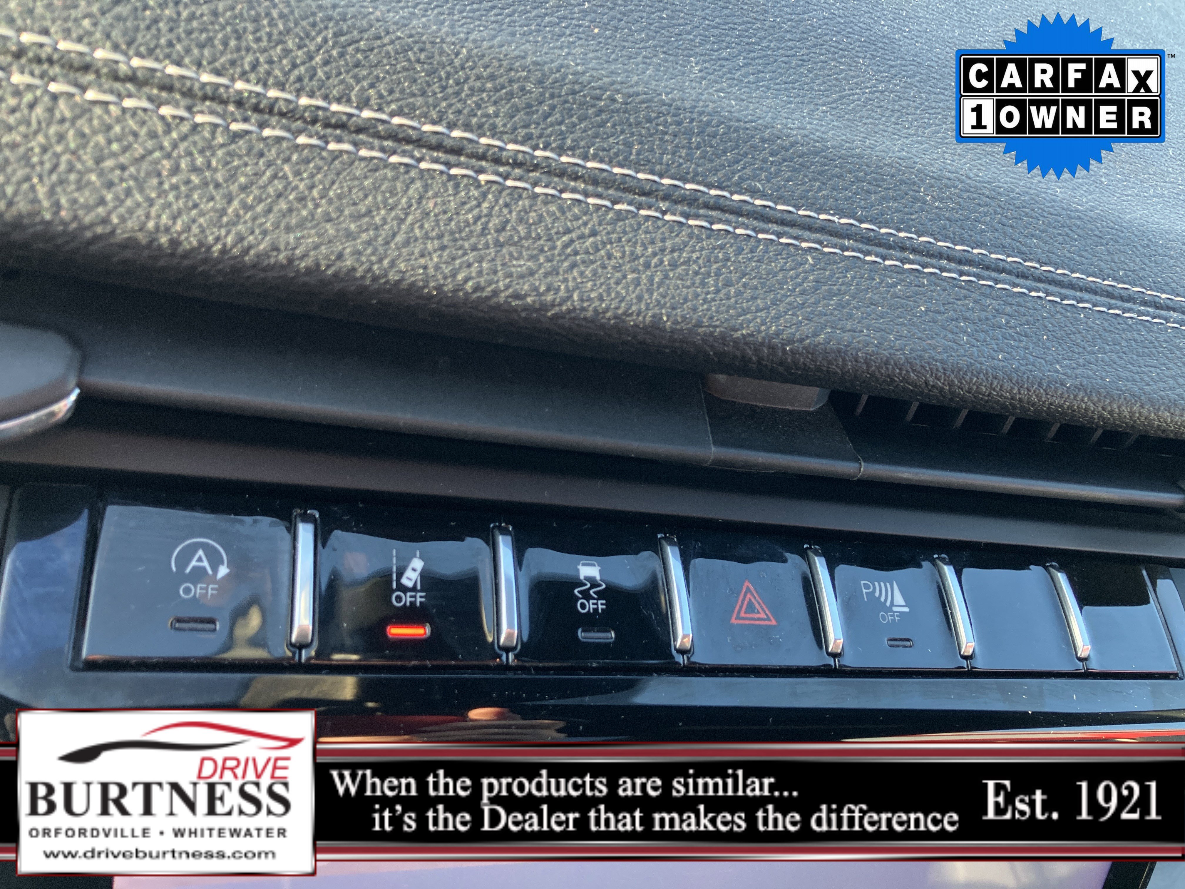 Used 2024 Jeep Grand Cherokee L Limited w/ Luxury Tech Group II image 3