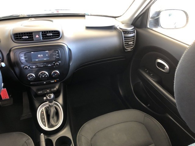 Used 2016 Kia Soul + image 37
