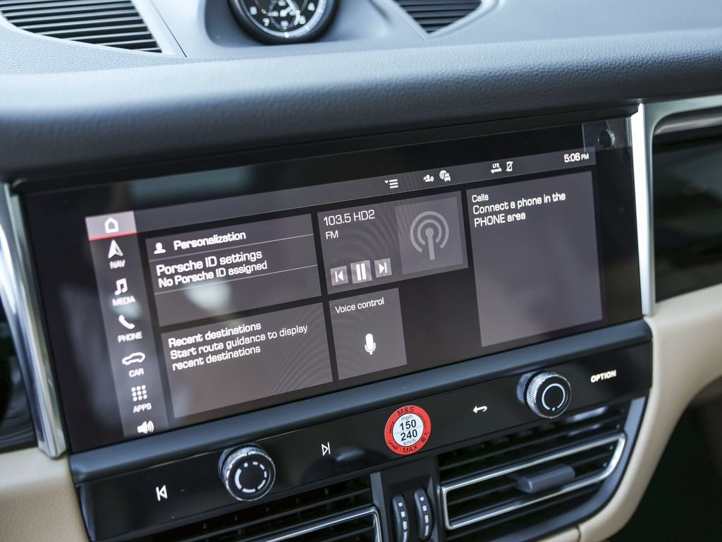 Certified 2026 Porsche Macan AWD/4WD image 21