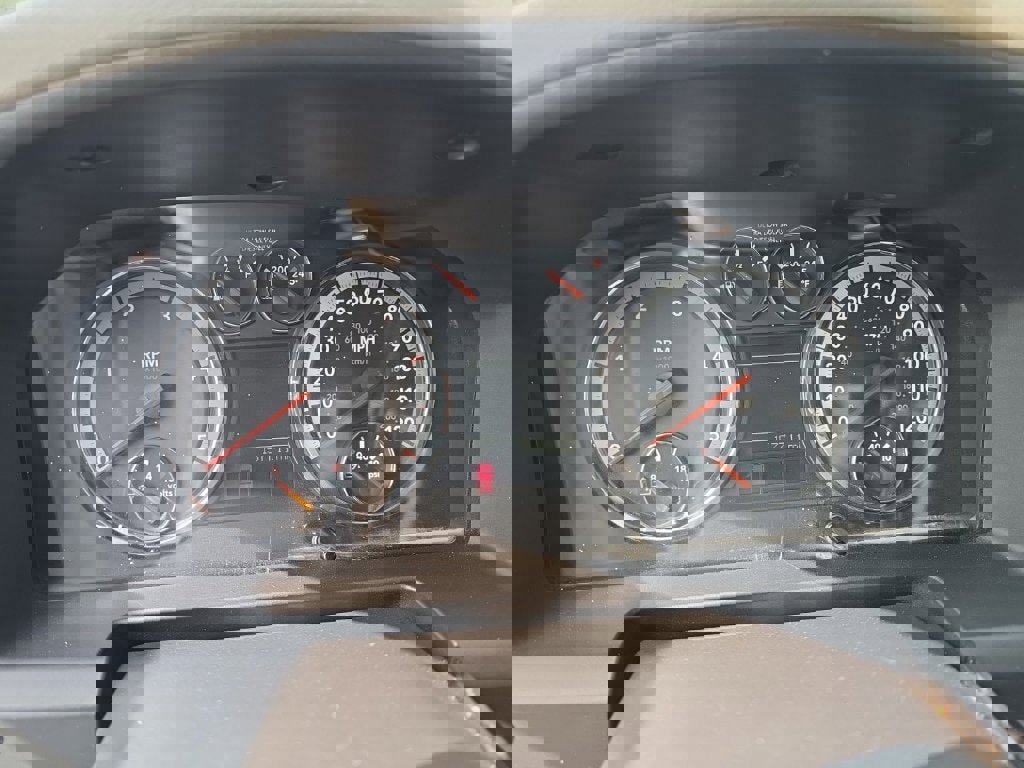 Used 2011 RAM 3500 ST w/ Cold Weather Group image 8