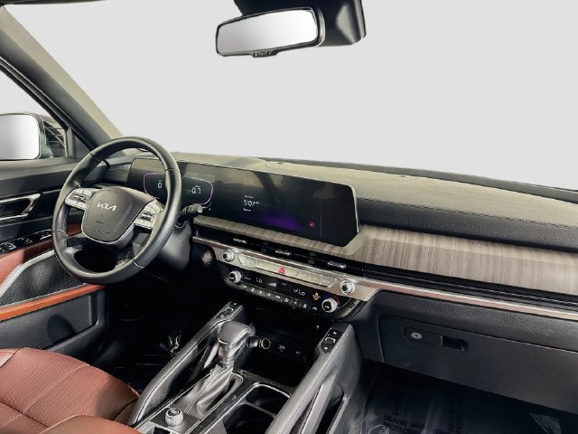 Used 2024 Kia Telluride EX w/ EX Captain's Chair Package FWD image 29
