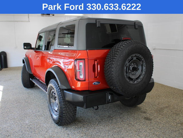 Used 2024 Ford Bronco Outer Banks AWD/4WD image 3