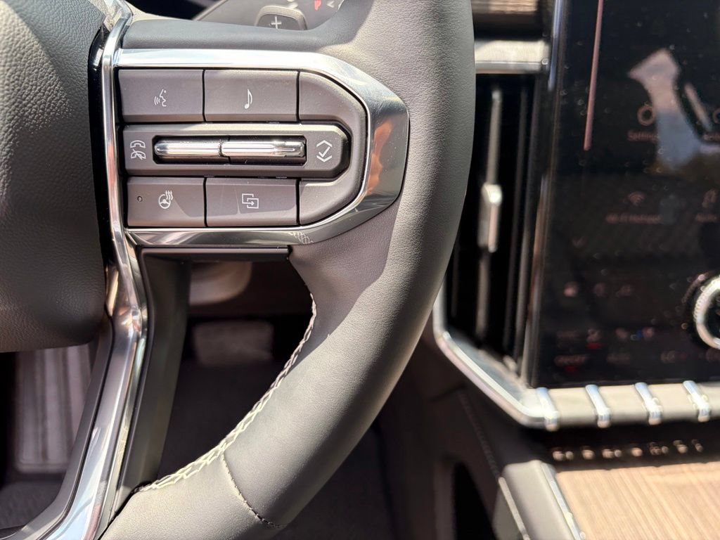Used 2026 GMC Acadia Denali w/ Super Cruise Package FWD image 29