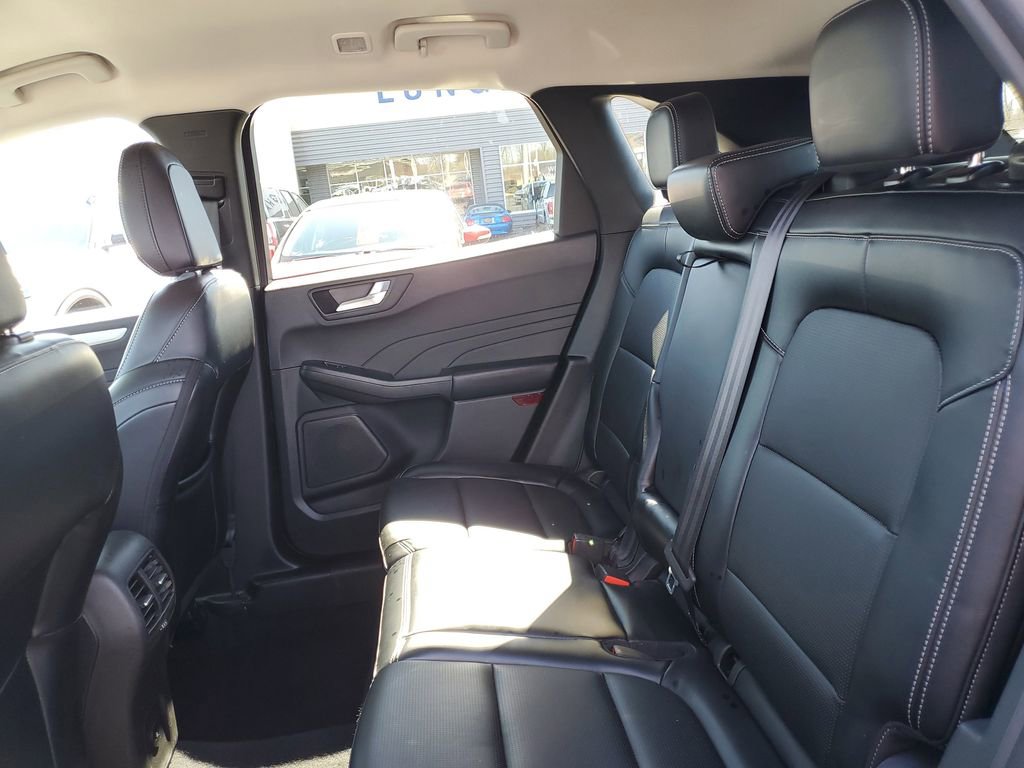 Certified 2025 Ford Escape Platinum image 33