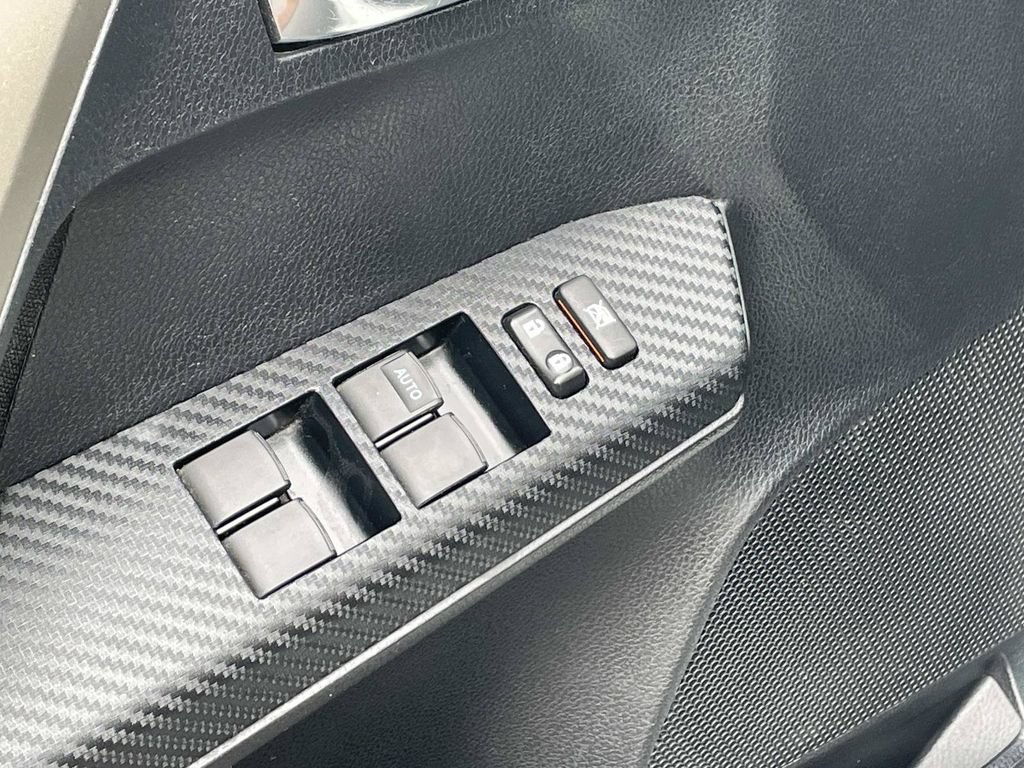 Used 2014 Toyota RAV4 XLE FWD image 17