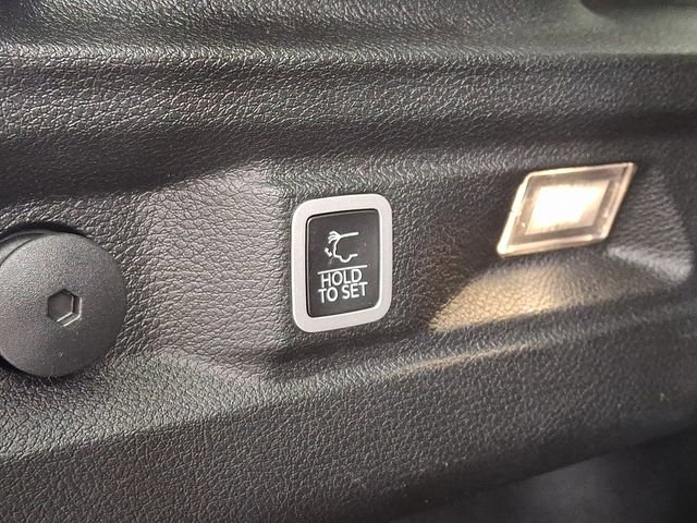 Used 2023 Jeep Grand Cherokee L Limited image 31