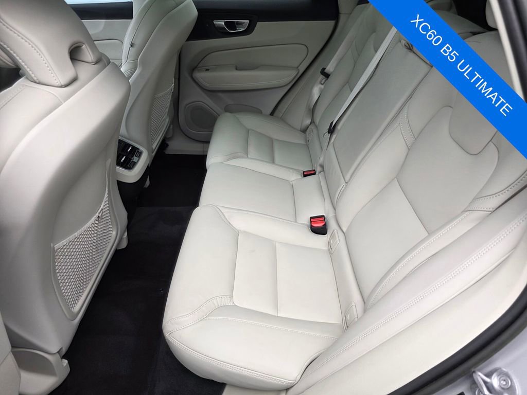 Used 2023 Volvo XC60 B5 Ultimate image 14