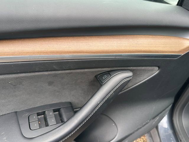 Used 2023 Tesla Model 3 Long Range image 17