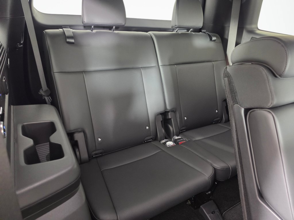 Used 2026 Hyundai Santa Fe Limited AWD/4WD image 34