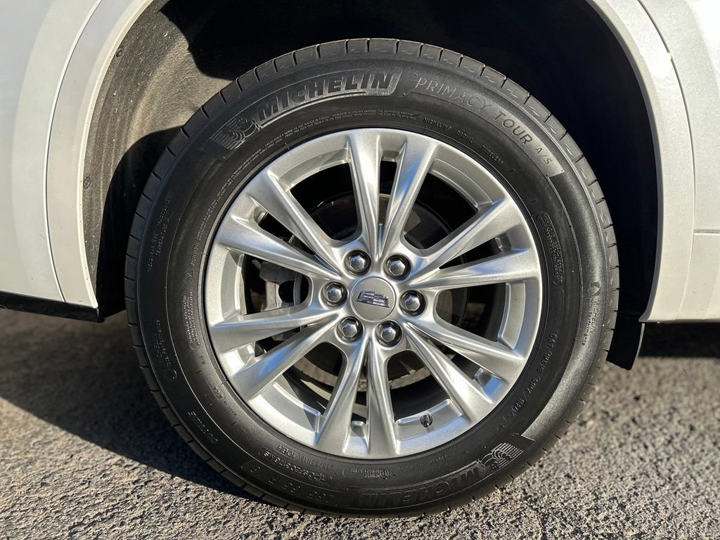 Used 2024 Cadillac XT6 Luxury w/ LPO, Floor Liner Package AWD/4WD image 4