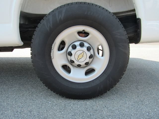 Certified 2025 Chevrolet Express 2500 w/ Driver Convenience Package RWD image 7