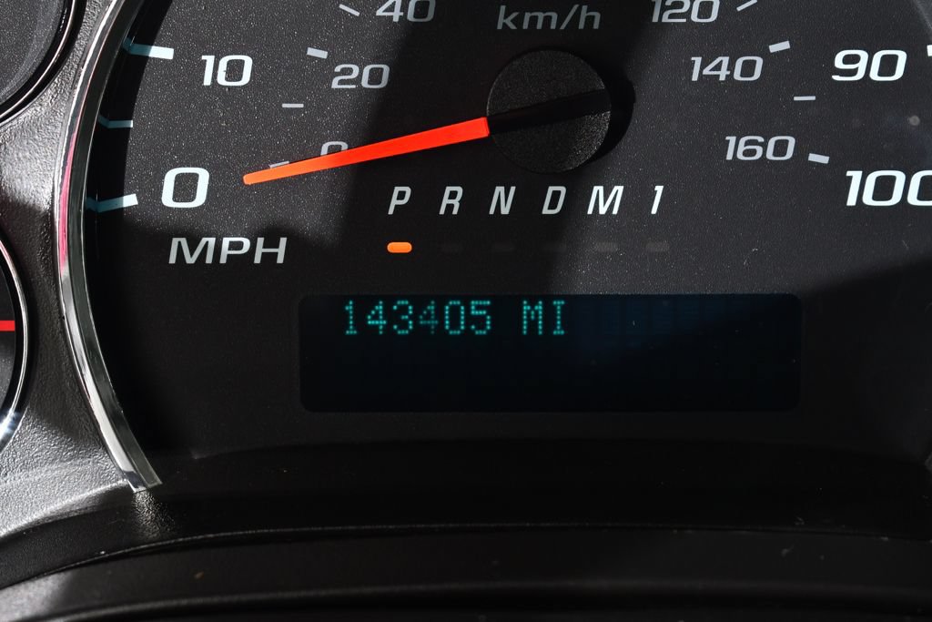 Used 2018 Chevrolet Express 2500 w/ Driver Convenience Package RWD image 24