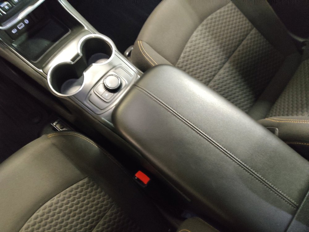 Used 2020 GMC Terrain SLE FWD image 26