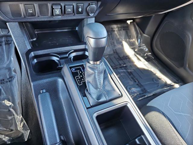 Certified 2023 Toyota Tacoma TRD Off-Road AWD/4WD image 15