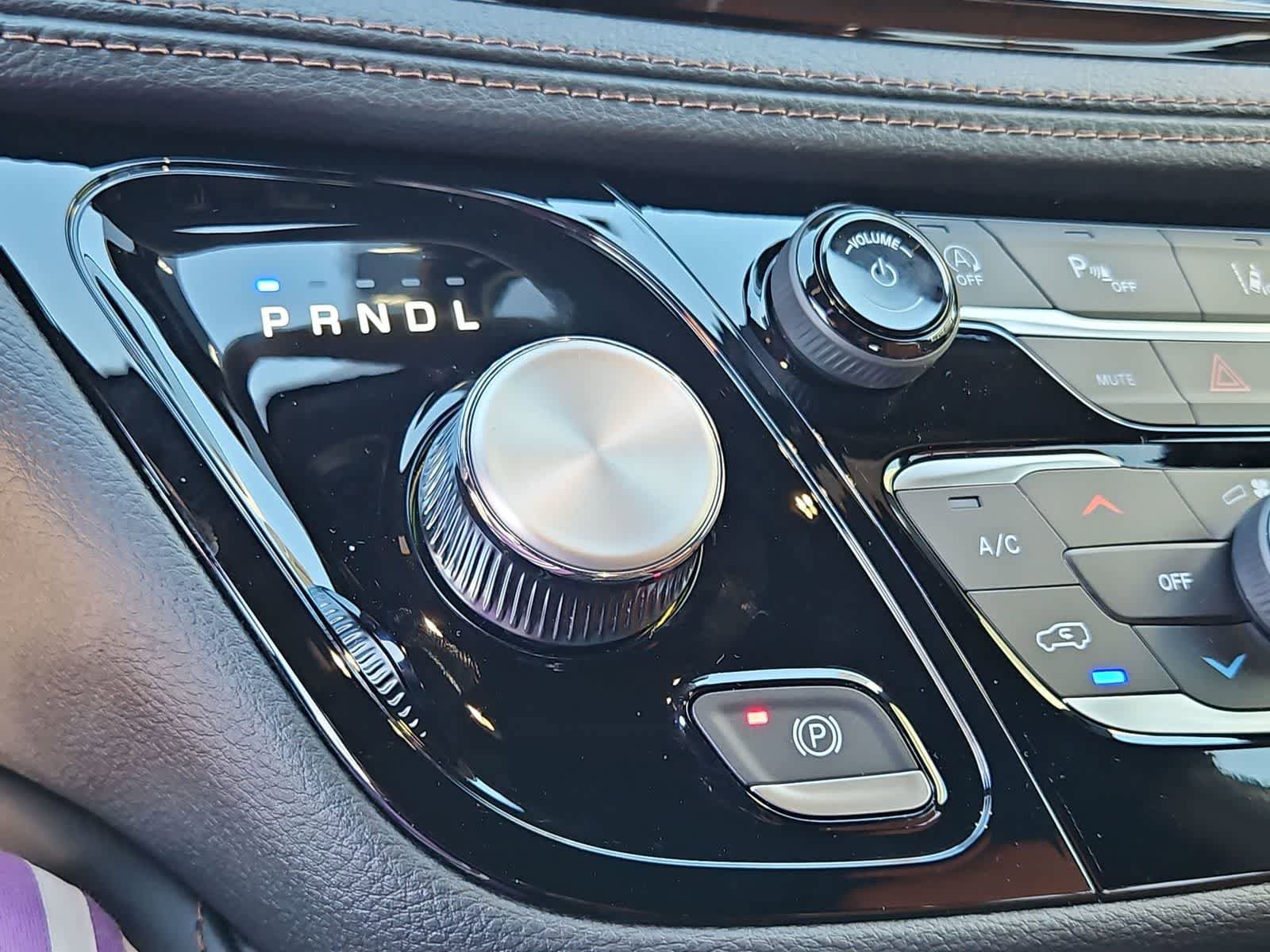 New 2026 Chrysler Pacifica Pinnacle AWD/4WD image 32