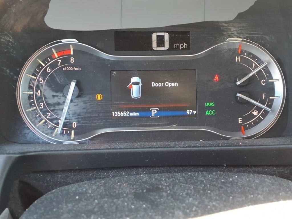 Used 2018 Honda Pilot Touring image 17