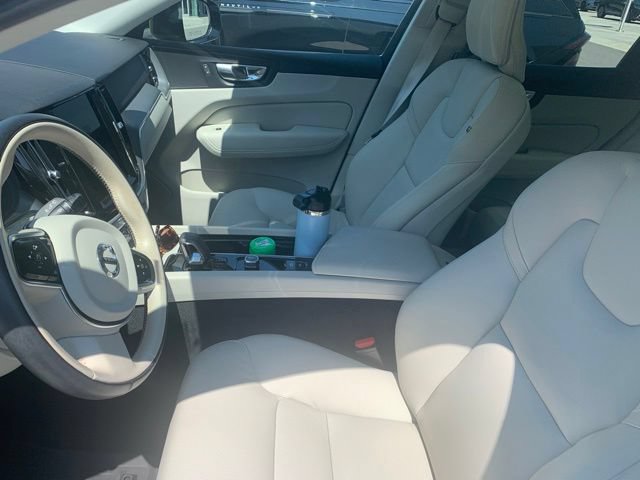 Used 2024 Volvo XC60 B5 Core w/ Protection Package Premier AWD/4WD image 7