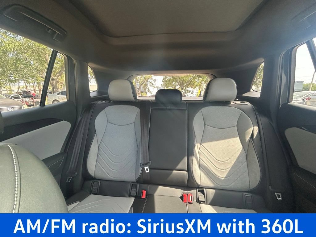 Certified 2025 Volkswagen Tiguan SE R-Line AWD/4WD image 15