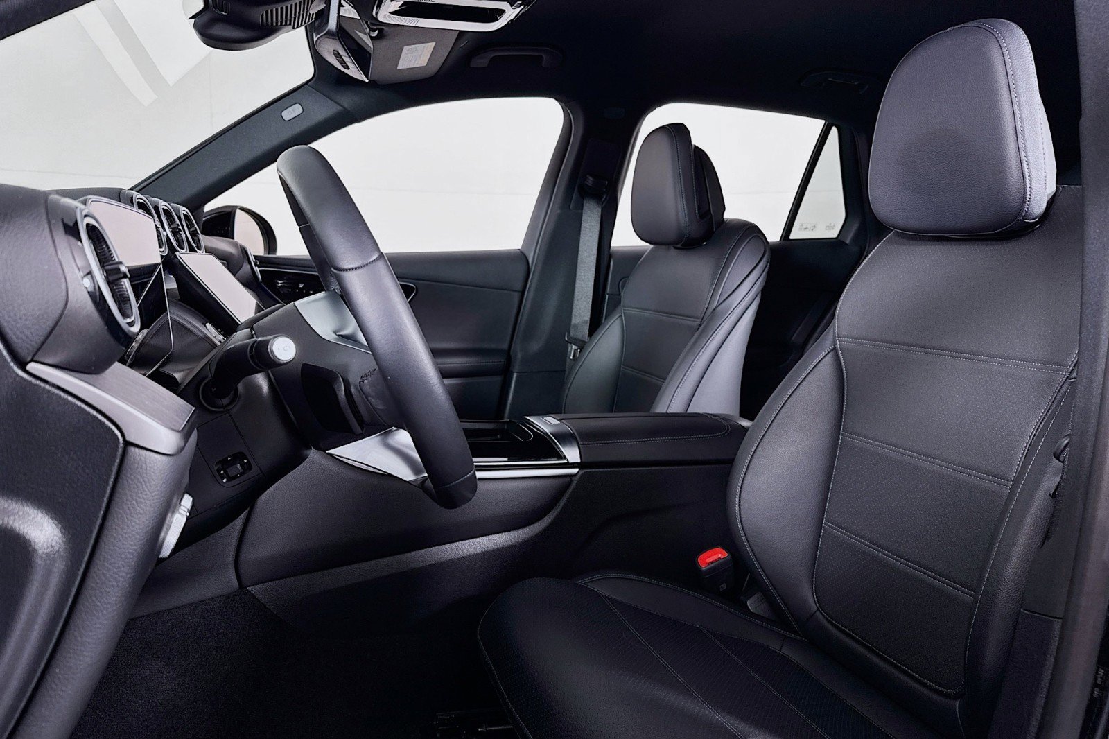 Certified 2026 Mercedes-Benz GLC 300 image 17