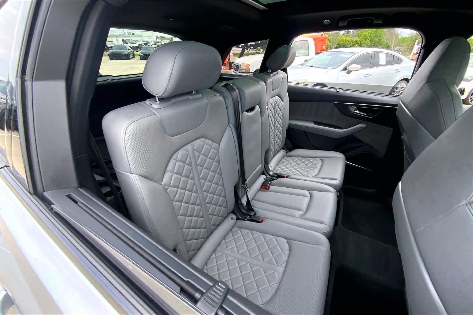 Used 2021 Audi SQ7 Prestige AWD/4WD image 19