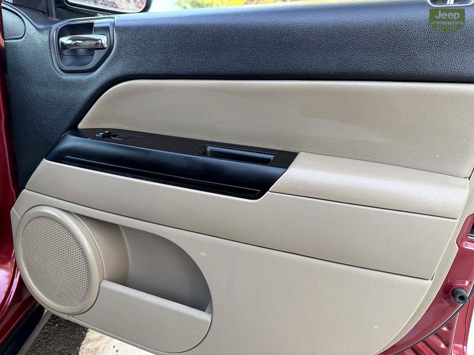 Used 2012 Jeep Compass Latitude image 18