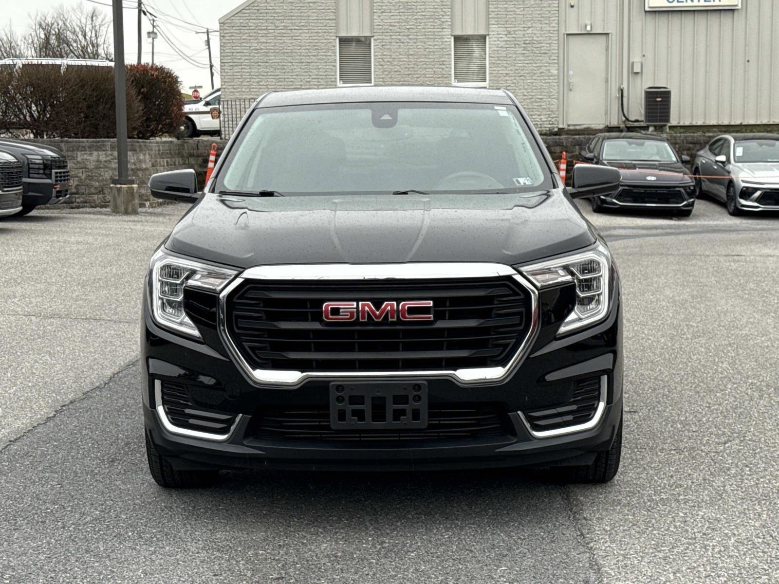 Used 2022 GMC Terrain SLE image 27