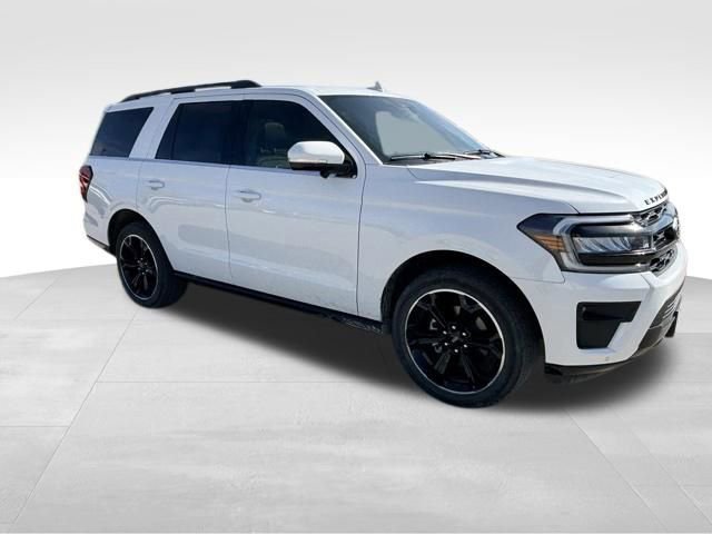 Used 2024 Ford Expedition Limited image 7