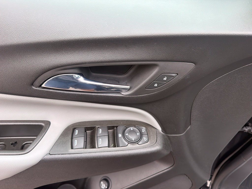 Used 2023 Chevrolet Equinox LT w/ Driver Convenience Package FWD image 25