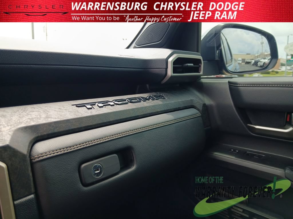 Used 2026 Toyota Tacoma Limited AWD/4WD image 26