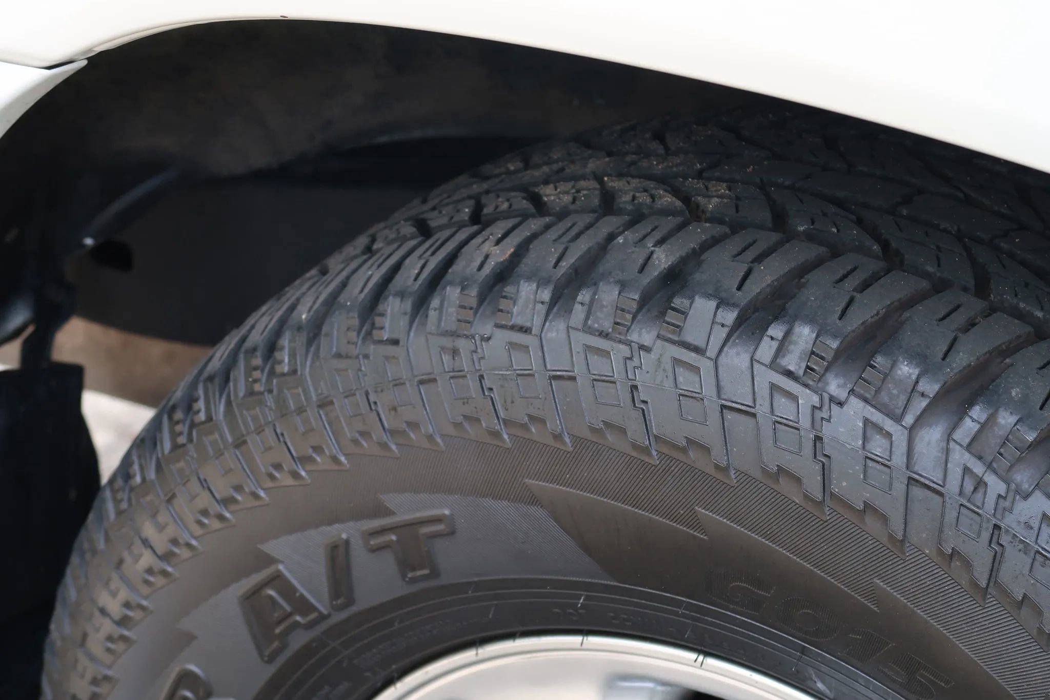 Used 2001 Lexus LX 470 4WD image 14