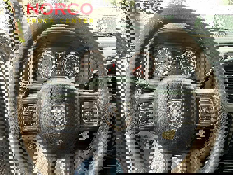 Used 2018 RAM 3500 Tradesman w/ Chrome Appearance Group image 21