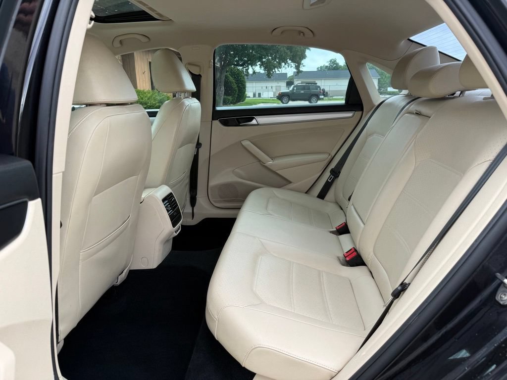 Used 2019 Volkswagen Passat 2.0T Wolfsburg w/ Wheels & Sunroof Package FWD image 12