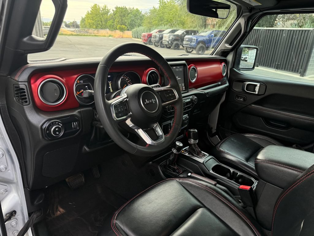 Used 2023 Jeep Gladiator Rubicon w/ Trailer Tow Package AWD/4WD image 24