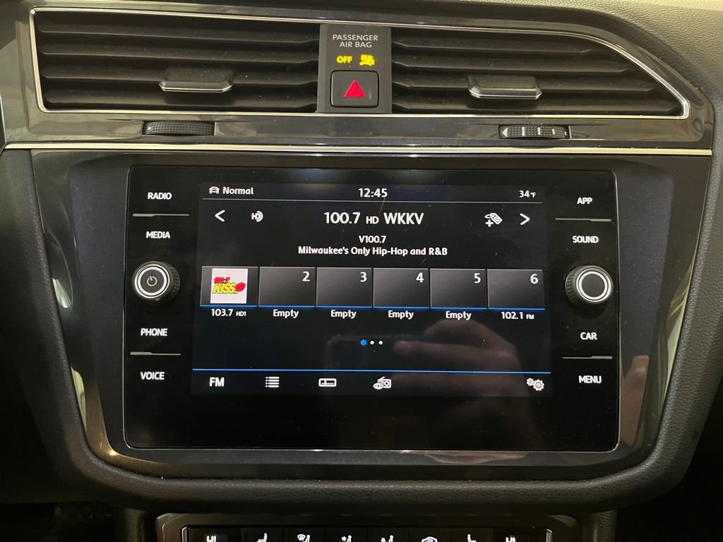 Used 2019 Volkswagen Tiguan S image 18