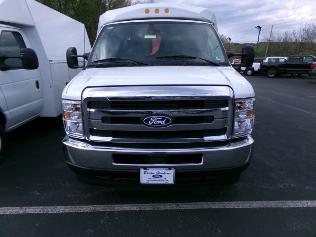 New 2027 Ford E-350 and Econoline 350 Super Duty w/ Power Equipment Group RWD image 2