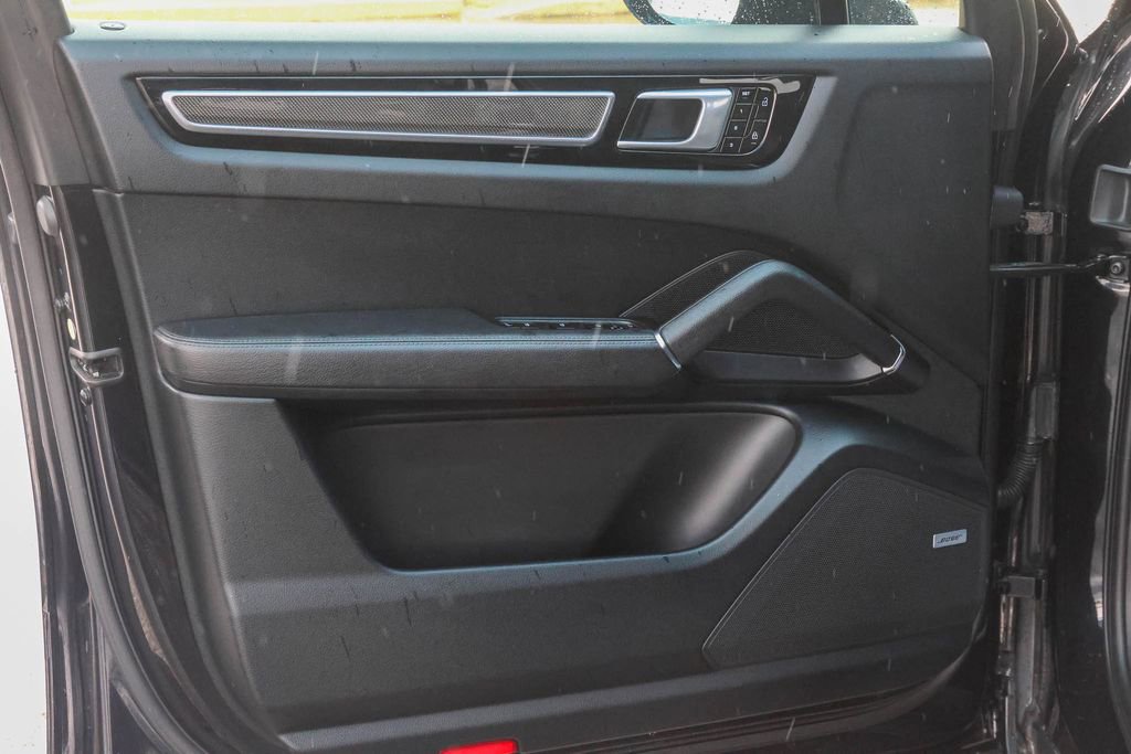 Used 2019 Porsche Cayenne S AWD/4WD image 4