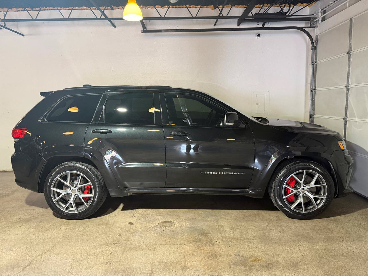 Used 2016 Jeep Grand Cherokee SRT AWD/4WD image 4