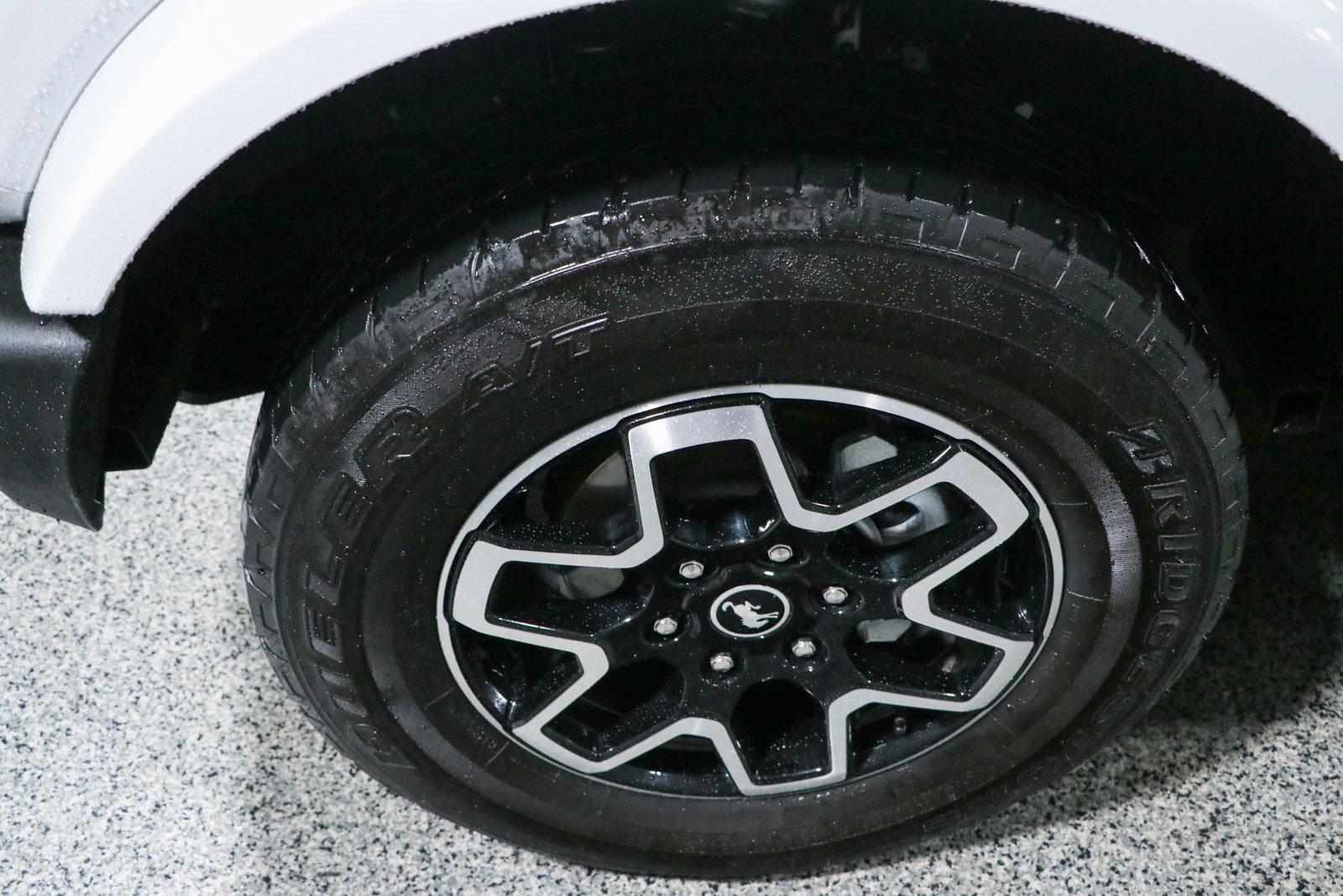 Used 2025 Ford Bronco Outer Banks AWD/4WD image 11
