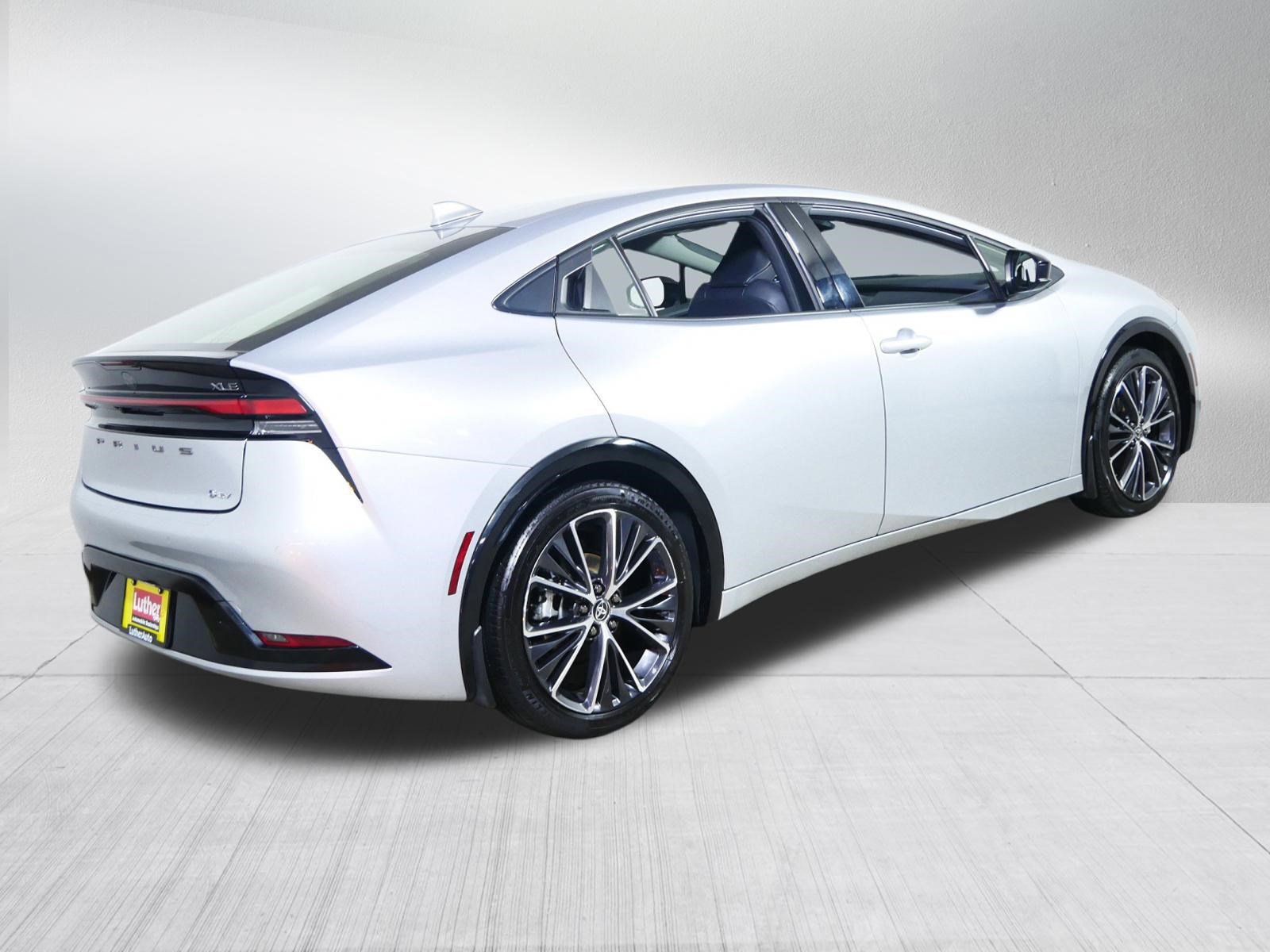 Used 2024 Toyota Prius XLE image 7