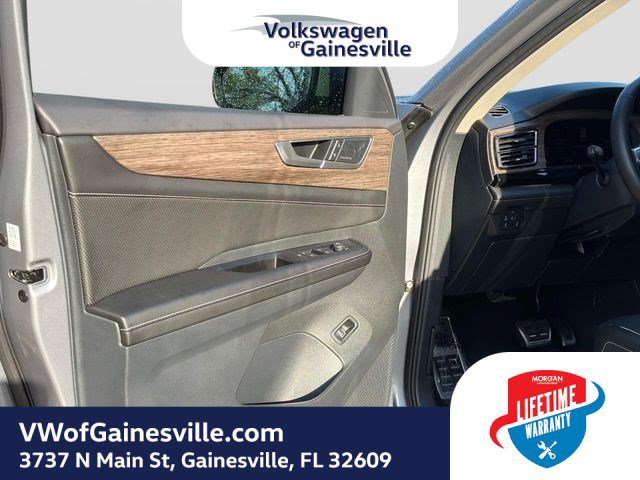 Certified 2025 Volkswagen Atlas SEL Premium R-Line AWD/4WD image 16