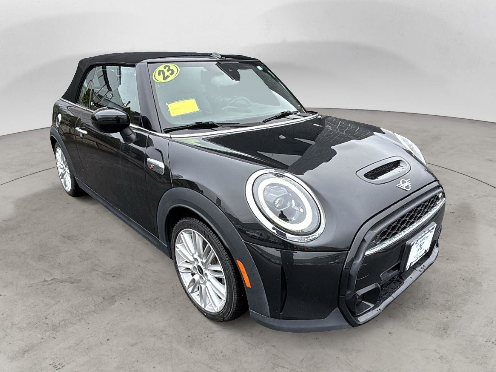 Used 2023 MINI Cooper S FWD image 1
