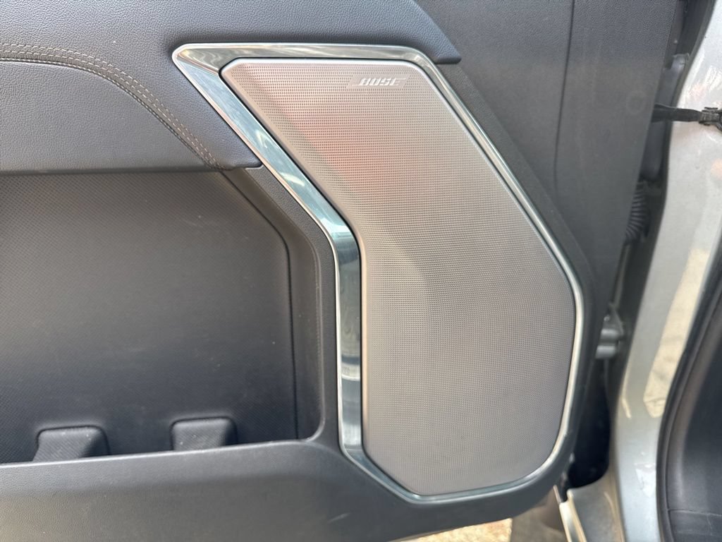 Used 2024 Chevrolet Silverado 2500 High Country w/ Technology Package AWD/4WD image 16