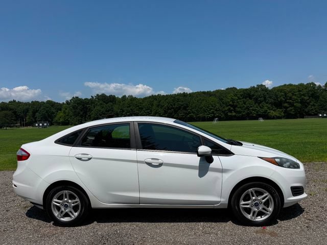 Used 2017 Ford Fiesta SE FWD image 5
