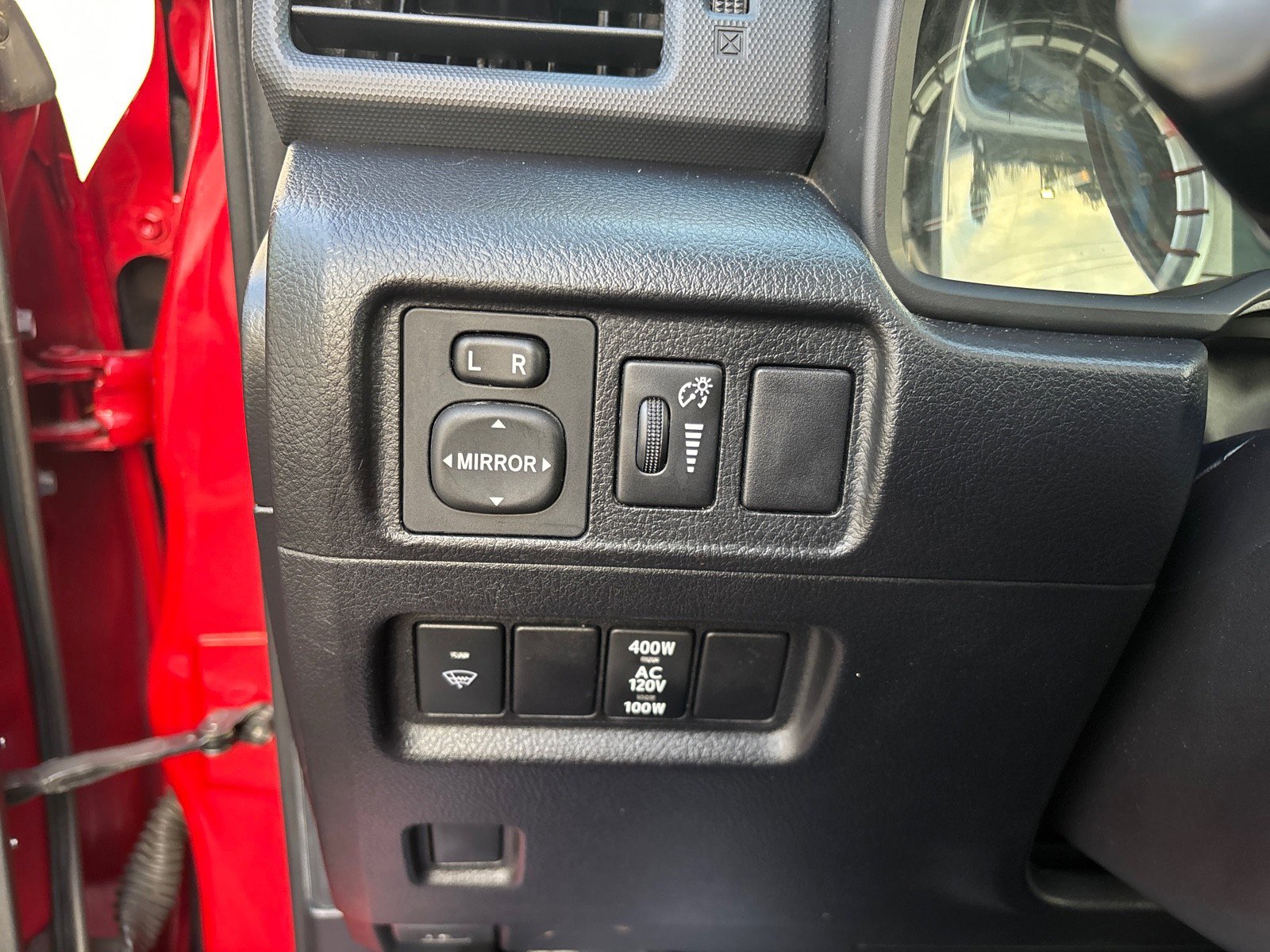 Used 2018 Toyota 4Runner SR5 Premium image 16