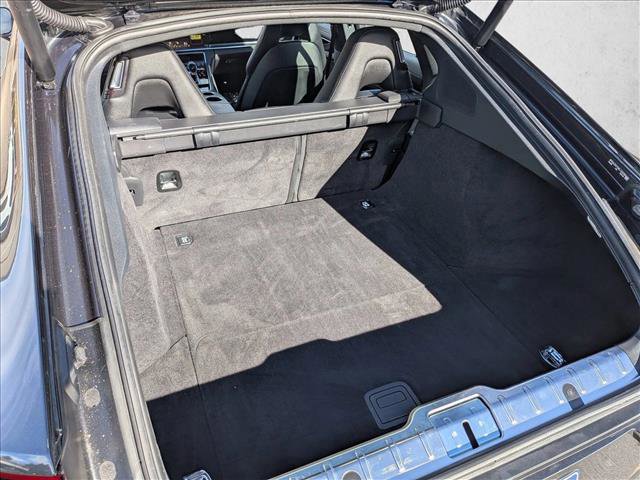 Used 2022 Porsche Panamera image 21
