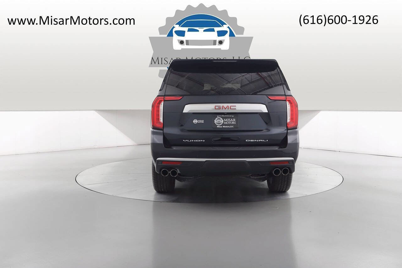 Used 2022 GMC Yukon XL Denali image 5