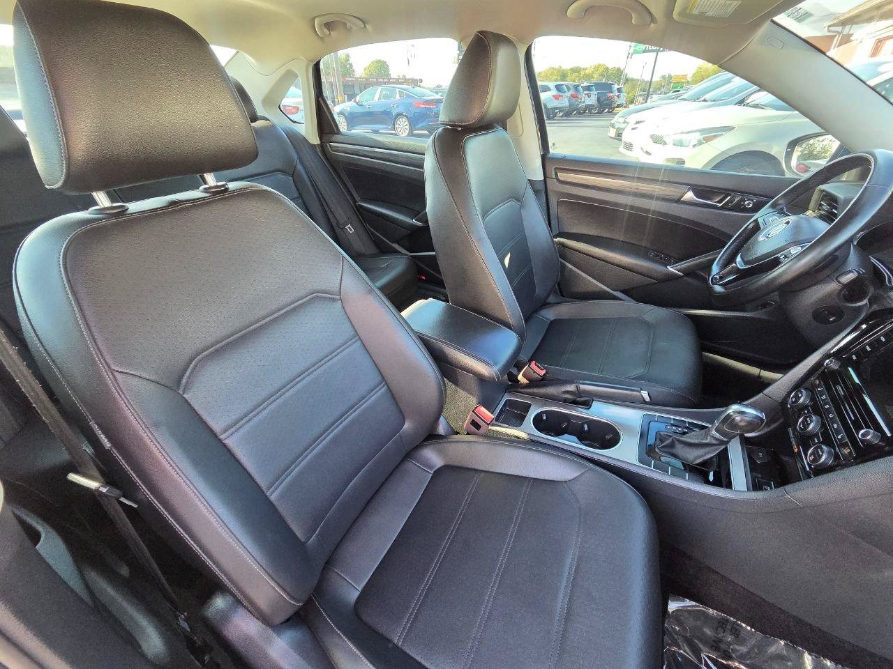 Used 2020 Volkswagen Passat 2.0T R-Line FWD image 19